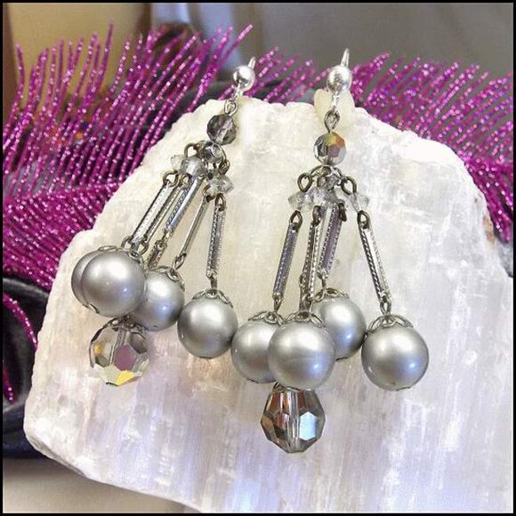 1950s Great Grey Pearl Crystal Chandelier Vintage Pierced Earrings - Picture 3 of 6